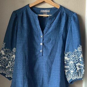 OLIVIA & MARTIN 3/4 Sleeve Blue Floral Embroidered Sleeve Blouse
